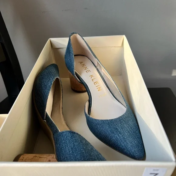 Like-New Anne Klein Size 7M Indigo Necessity Pump (box included) - Picture 2 of 8